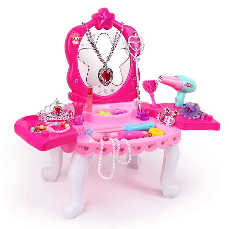 Princess hairdresser with beauty products for girls