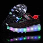 illuminated tennis shoes with signal motif on two wheels for children with leds on black