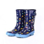 Children's waterproof rubber rain boots in blue with patterns